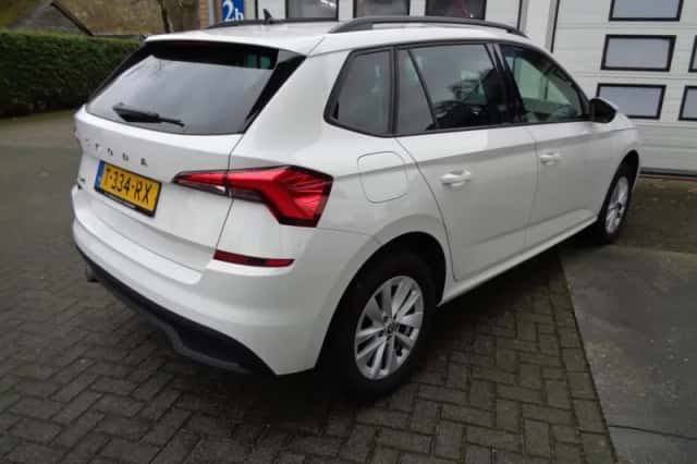 Škoda Kamiq (2023) thumbnail 3