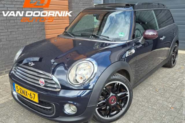 MINI Clubman (2011) thumbnail 1
