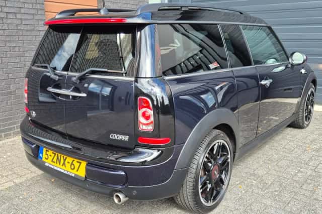 MINI Clubman (2011) thumbnail 2