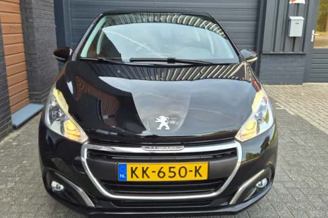 Peugeot 208 (2016) thumbnail 3