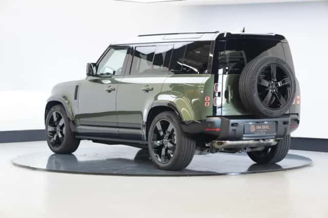 Land Rover Defender (2025) thumbnail 2