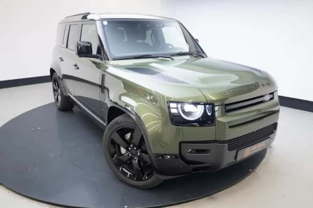 Land Rover Defender (2025) thumbnail 3