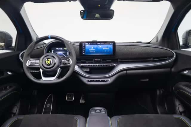 Fiat 500C (2023) thumbnail 6