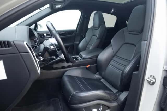 Porsche Cayenne (2021) thumbnail 5
