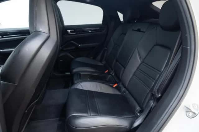 Porsche Cayenne (2021) thumbnail 6