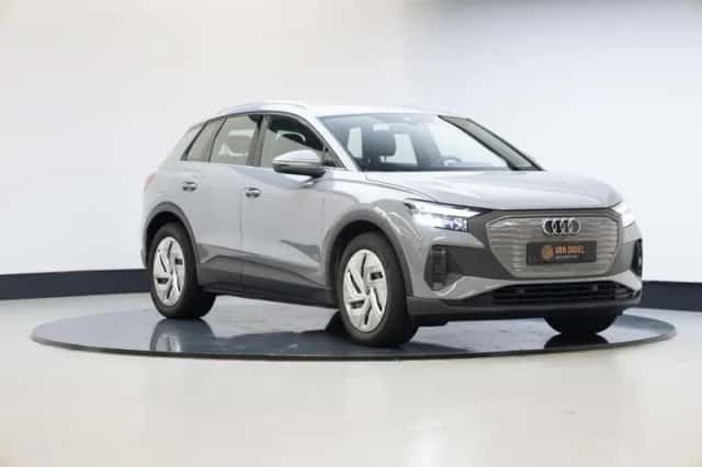 Audi Q4 e-tron (2023) thumbnail 1