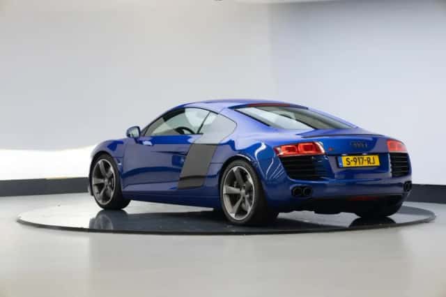 Audi R8 (2012) thumbnail 2