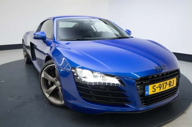 Audi R8 (2012) thumbnail 3