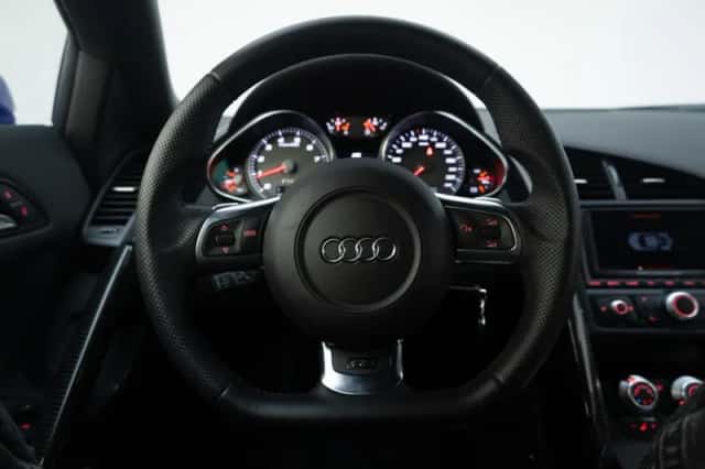 Audi R8 (2012) thumbnail 4