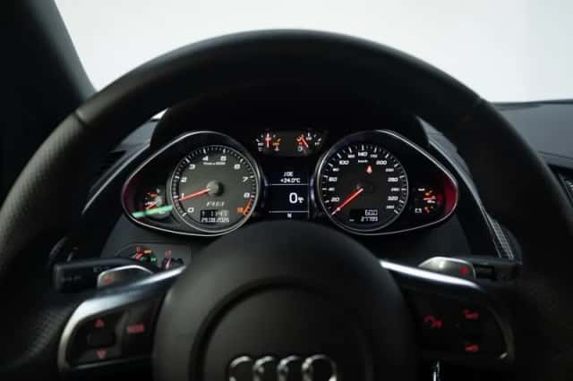 Audi R8 (2012) thumbnail 5