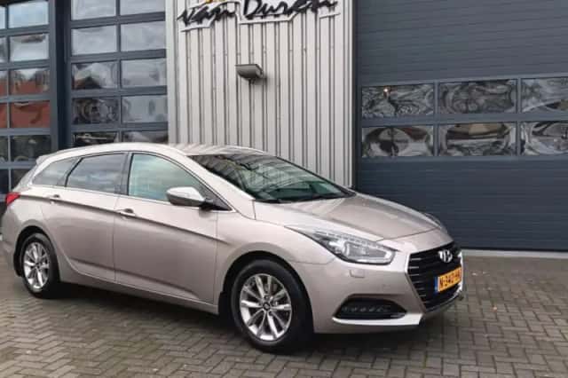 Hyundai i40 (2016) thumbnail 1