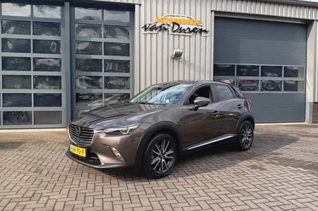Mazda CX-3 (2017) thumbnail 2