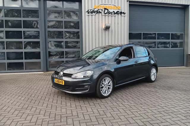 Volkswagen Golf (2016) thumbnail 1