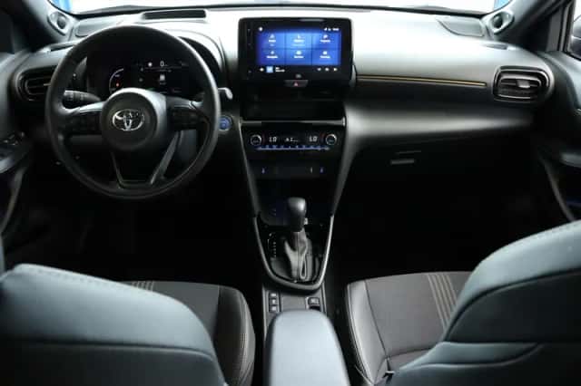Toyota Yaris Cross (2024) thumbnail 3