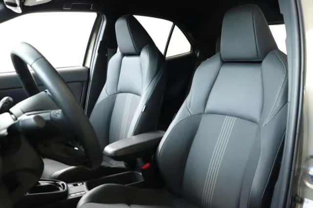 Toyota Yaris Cross (2024) thumbnail 4