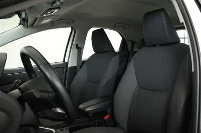 Toyota Yaris (2022) thumbnail 4