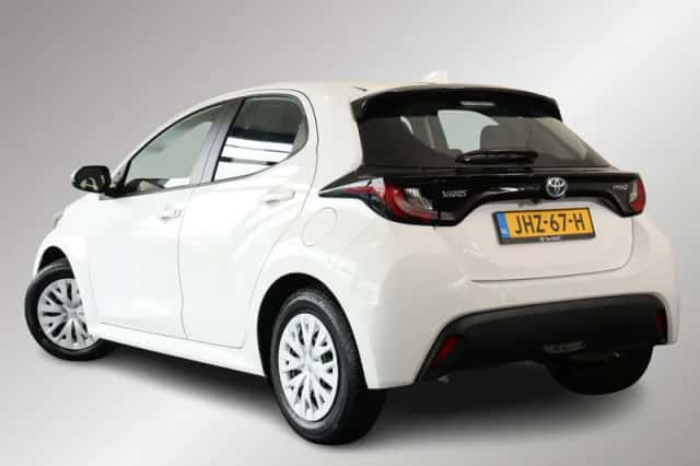 Toyota Yaris (2022) thumbnail 6