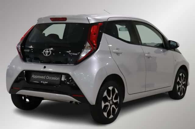 Toyota Aygo (2021) thumbnail 2