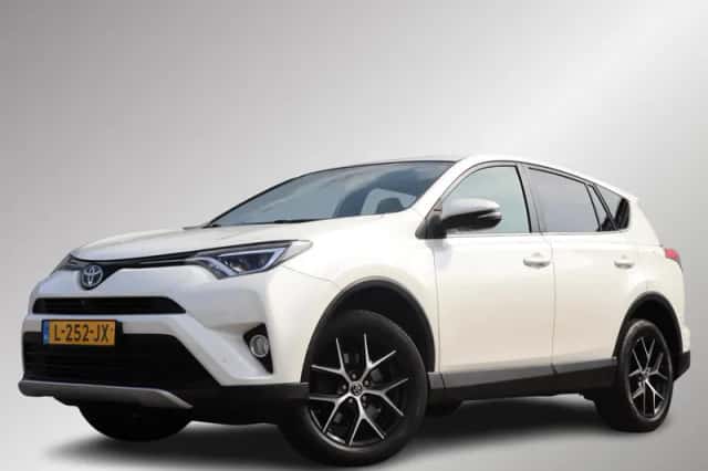 Toyota RAV4 (2017) thumbnail 1
