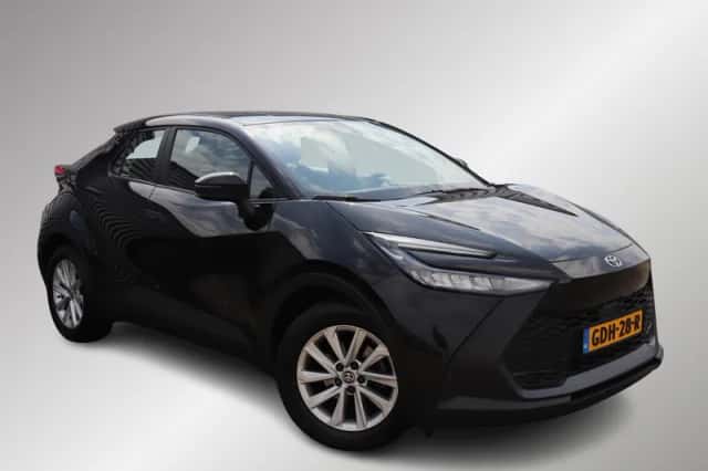 Toyota C-HR (2024) thumbnail 4