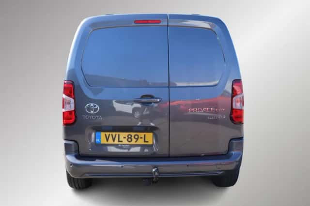 Toyota Proace (2023) thumbnail 4