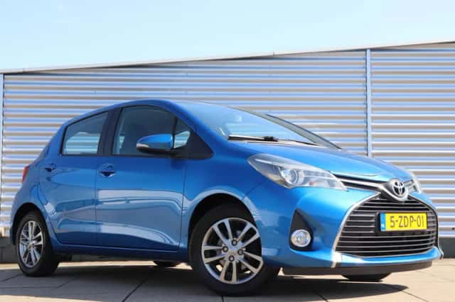 Toyota Yaris (2014) thumbnail 3