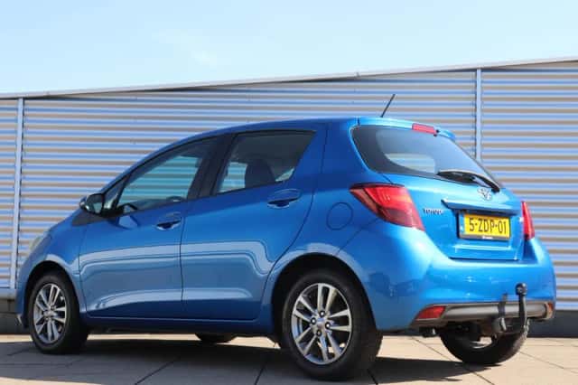 Toyota Yaris (2014) thumbnail 4