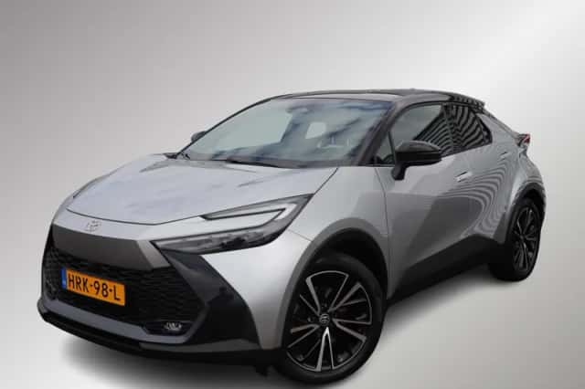 Toyota C-HR (2025) thumbnail 1