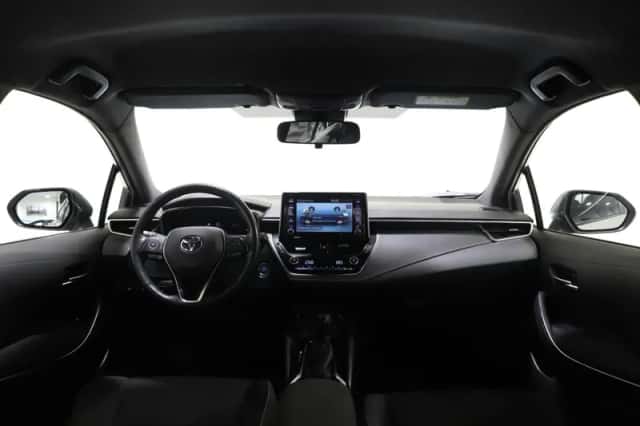 Toyota Corolla (2021) thumbnail 3
