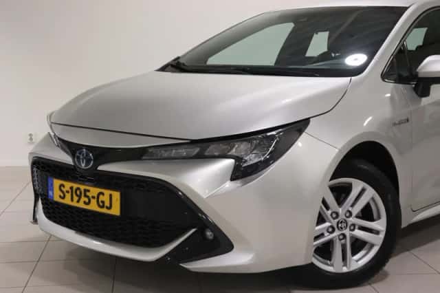 Toyota Corolla (2021) thumbnail 6