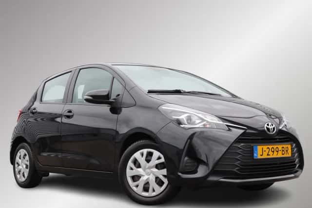 Toyota Yaris (2020) thumbnail 5