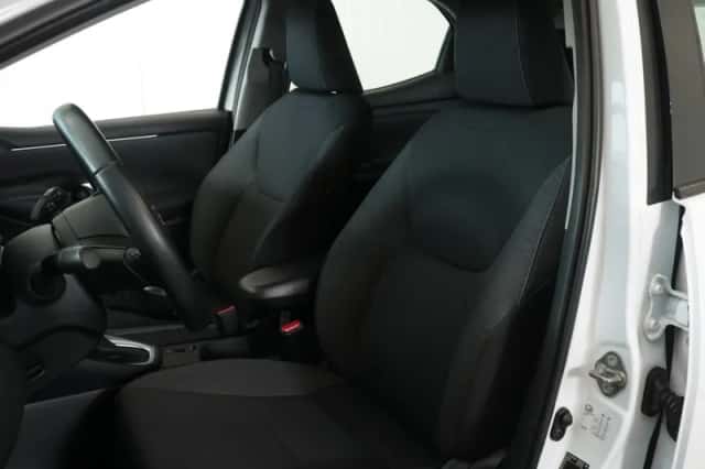 Toyota Yaris (2021) thumbnail 4
