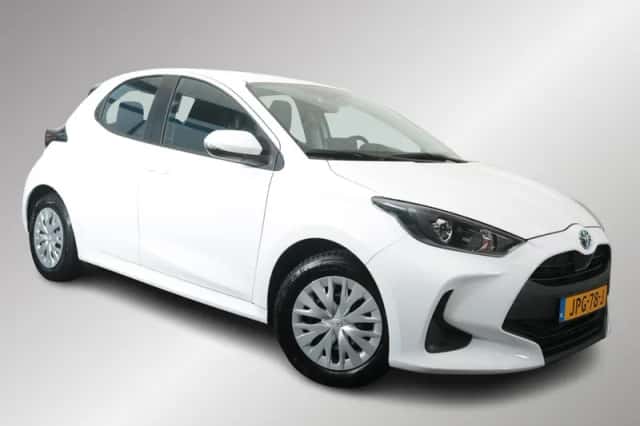 Toyota Yaris (2021) thumbnail 5