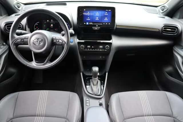 Toyota Yaris Cross (2023) thumbnail 3