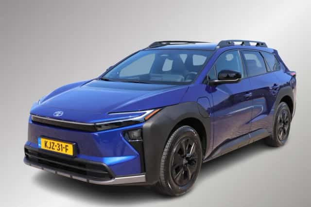 Toyota bZ4X (2026) thumbnail 1