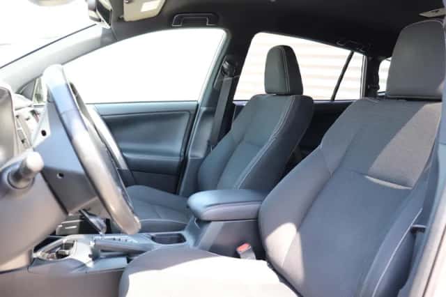 Toyota RAV4 (2018) thumbnail 4