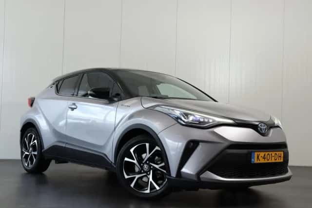 Toyota C-HR (2020) thumbnail 6