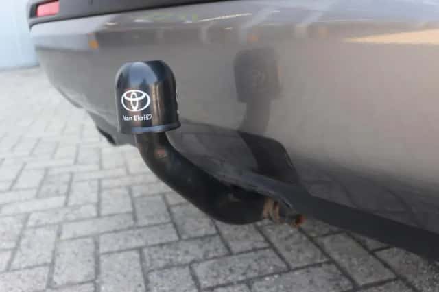 Toyota RAV4 (2019) thumbnail 6