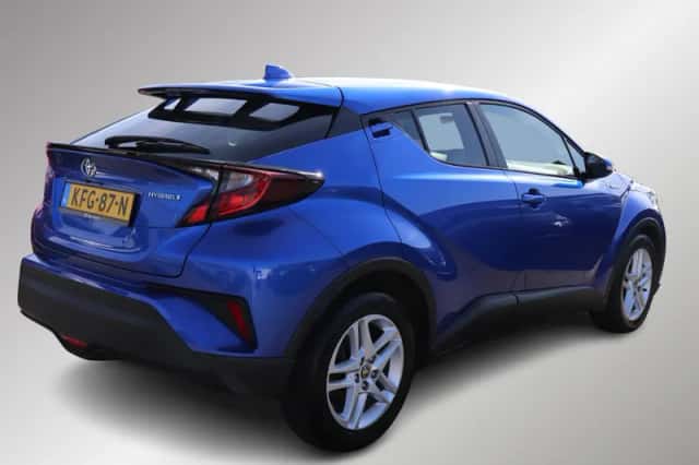 Toyota C-HR (2021) thumbnail 2
