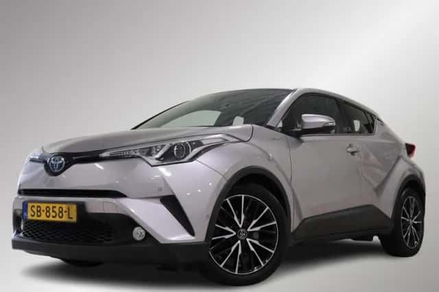 Toyota C-HR (2018) thumbnail 1