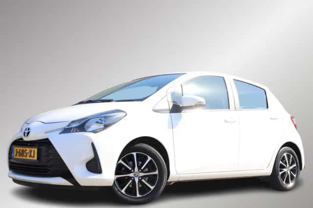Toyota Yaris (2020) thumbnail 1
