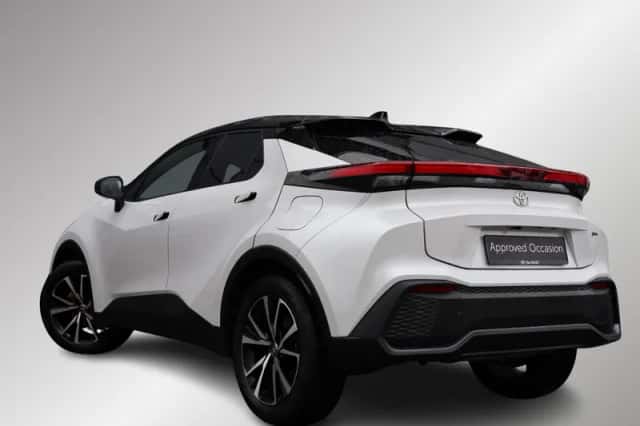 Toyota C-HR (2025) thumbnail 6