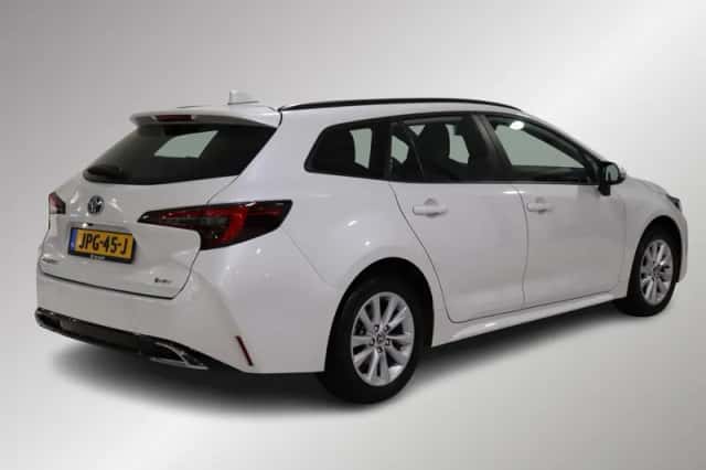 Toyota Corolla (2025) thumbnail 2