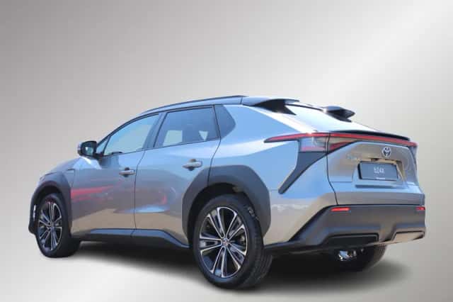 Toyota bZ4X (2024) thumbnail 5