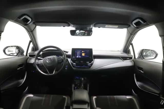 Toyota Corolla (2023) thumbnail 3