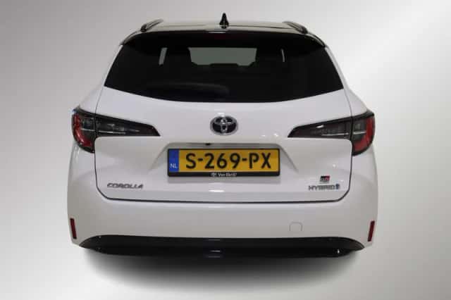 Toyota Corolla (2023) thumbnail 4
