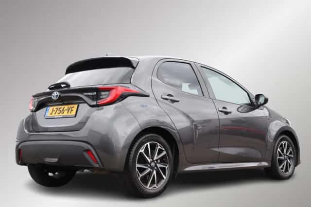 Toyota Yaris (2020) thumbnail 2