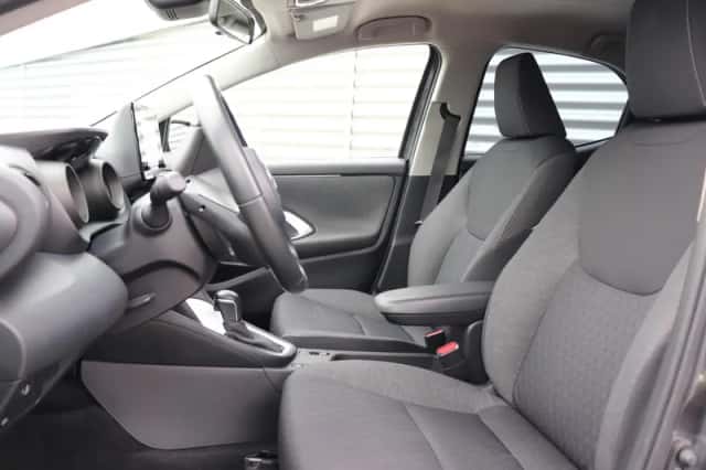 Toyota Yaris (2020) thumbnail 4