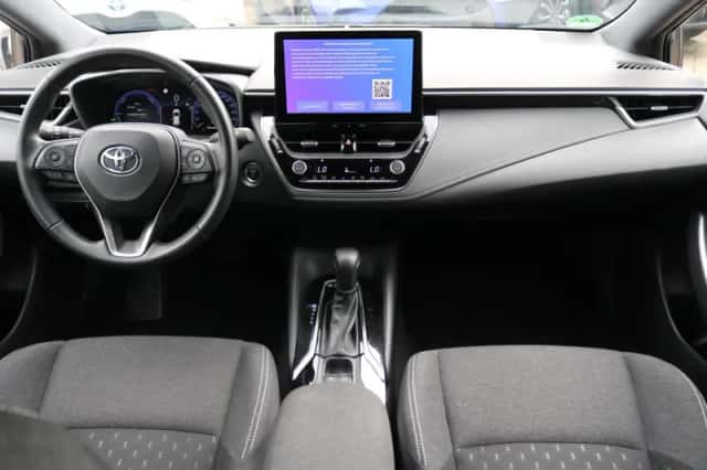 Toyota Corolla (2025) thumbnail 3