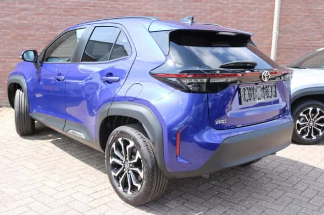 Toyota Yaris Cross (2025) thumbnail 4